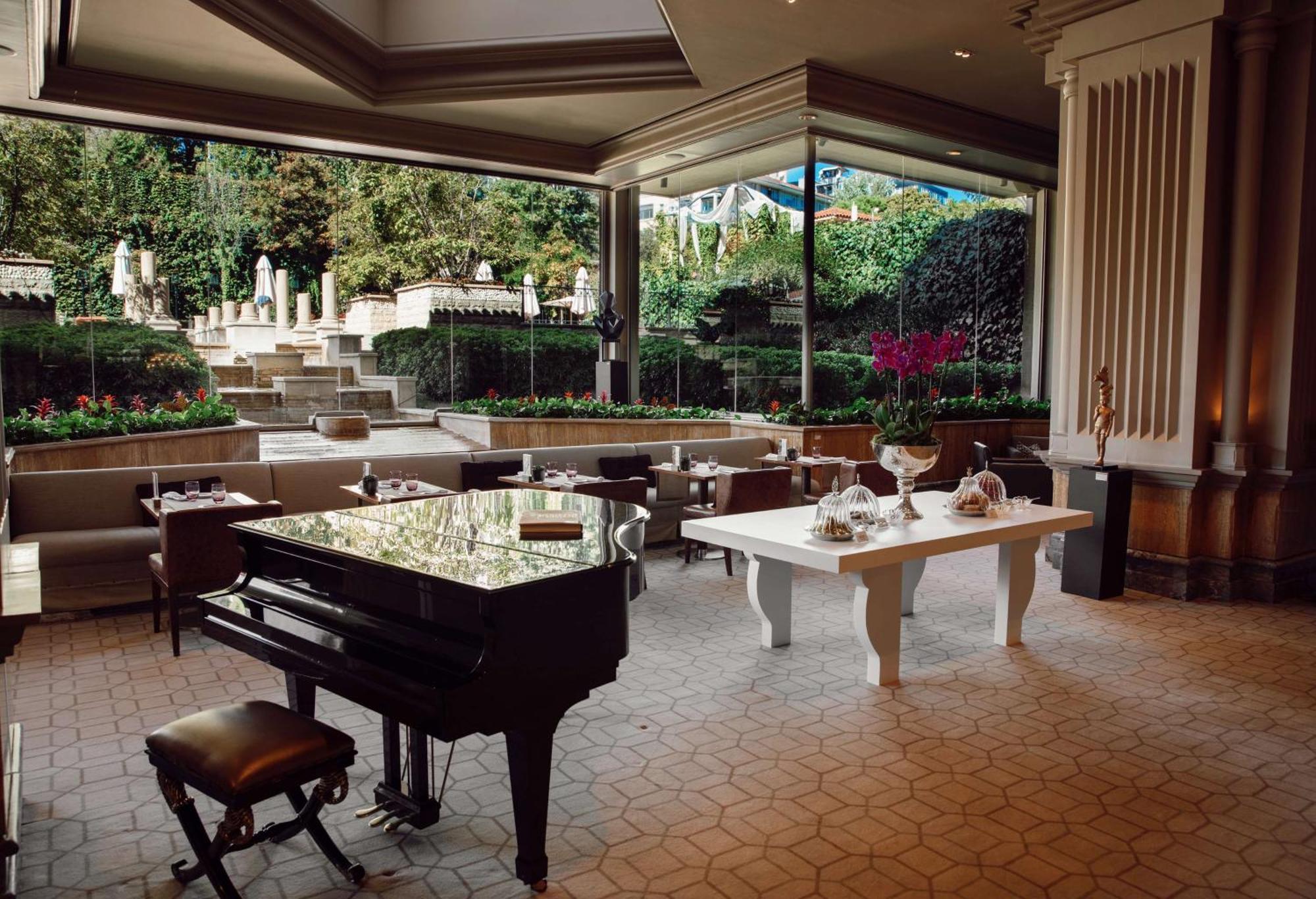 Отель Grand Hyatt