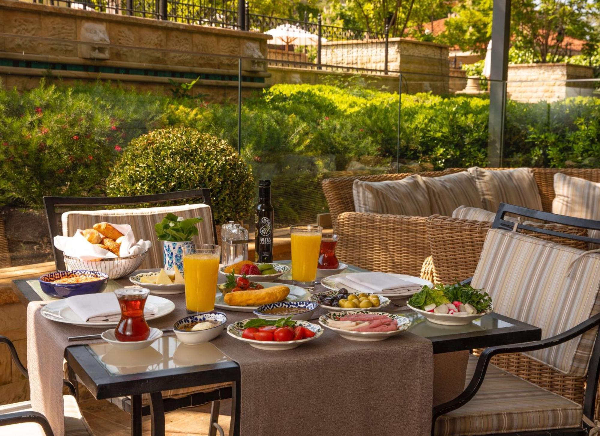 Grand Hyatt Отель 5*